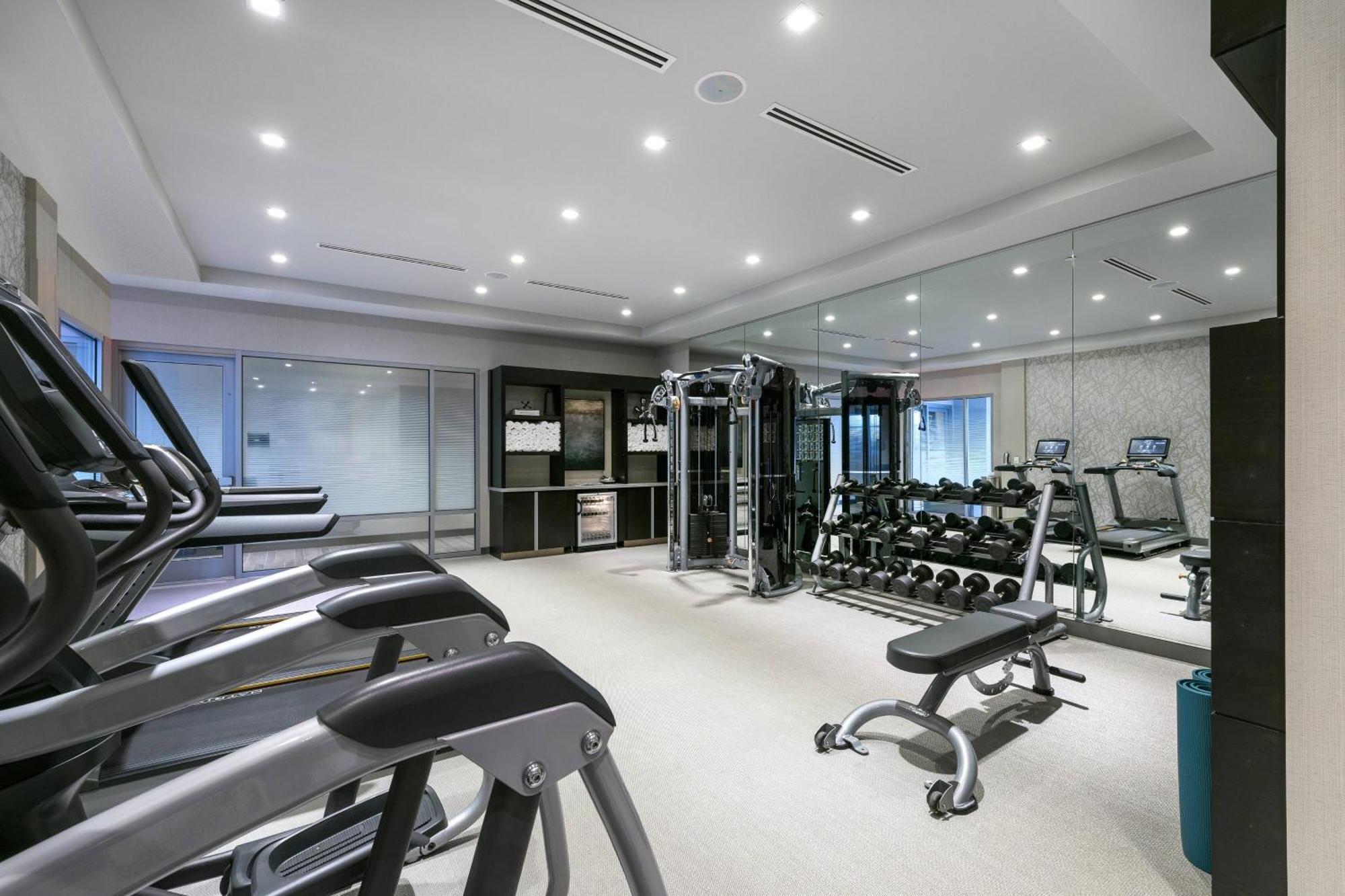 Ac Hotel By Marriott Boston North Медфорд Экстерьер фото